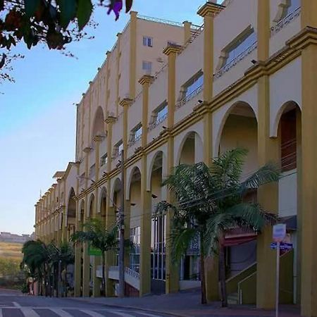 Saint James Palace Hotel 렌소이스 파울리스타 외부 사진